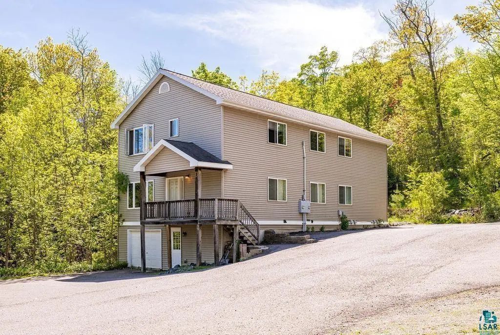 2417 Vermilion Rd, Duluth