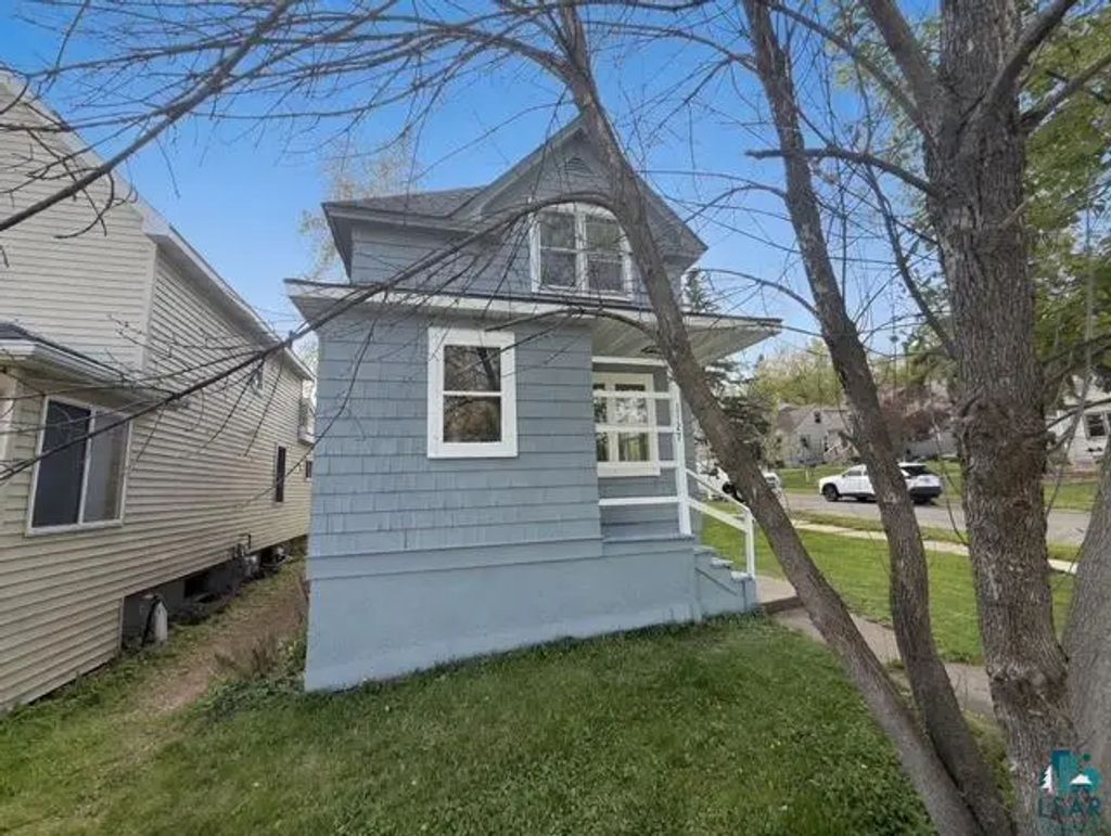 1127 N 46th Ave E, Duluth