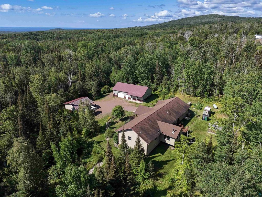 322 County Rd 14, Grand Marais