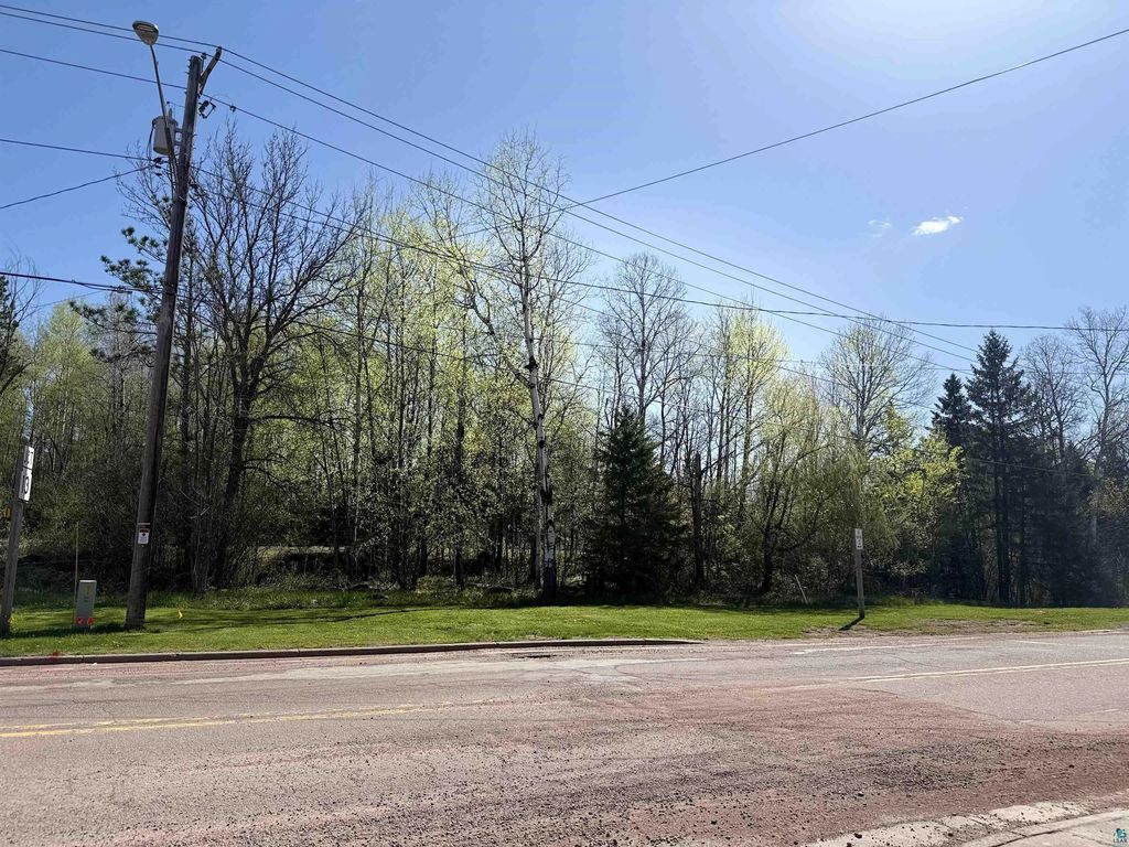Lake Dr, Mellen