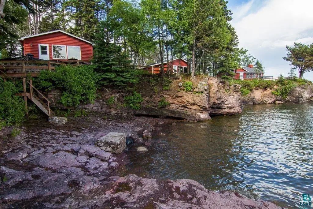 540 Old North Shore Rd, Two Harbors