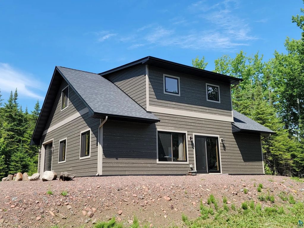 1038 W 3rd Ave, Grand Marais