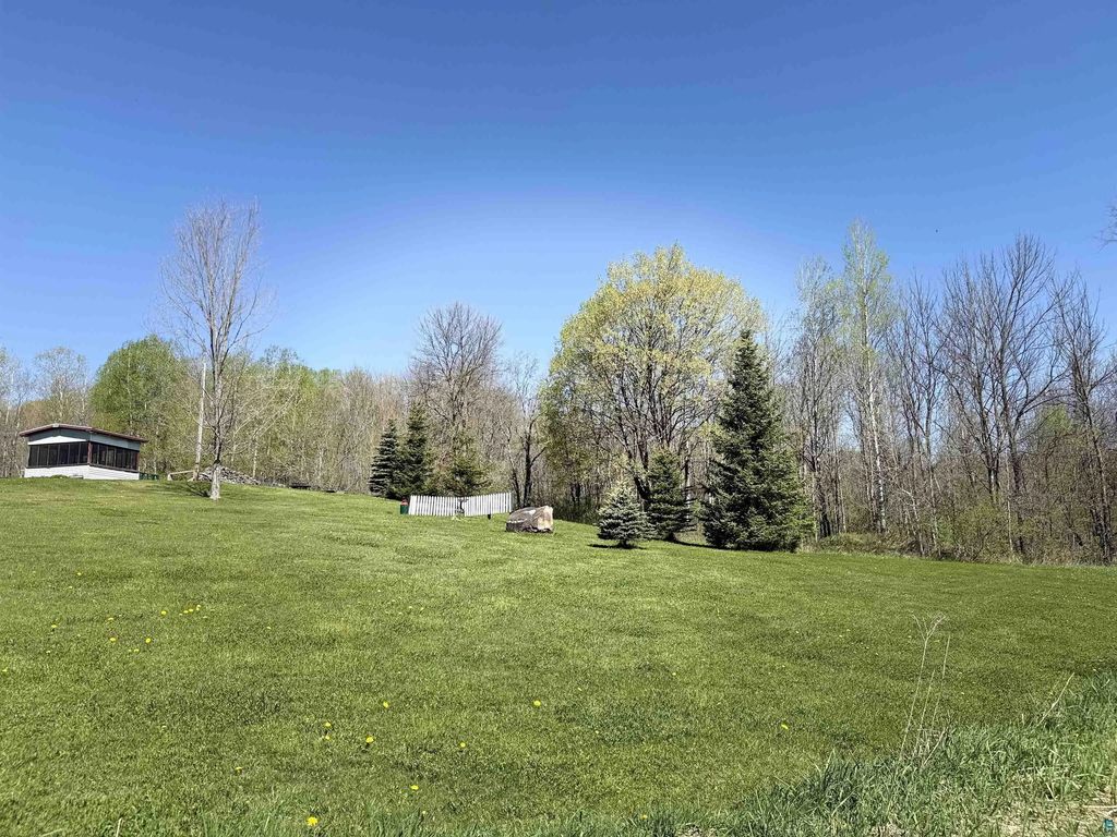 725 Aj Sullivan Dr, Mellen