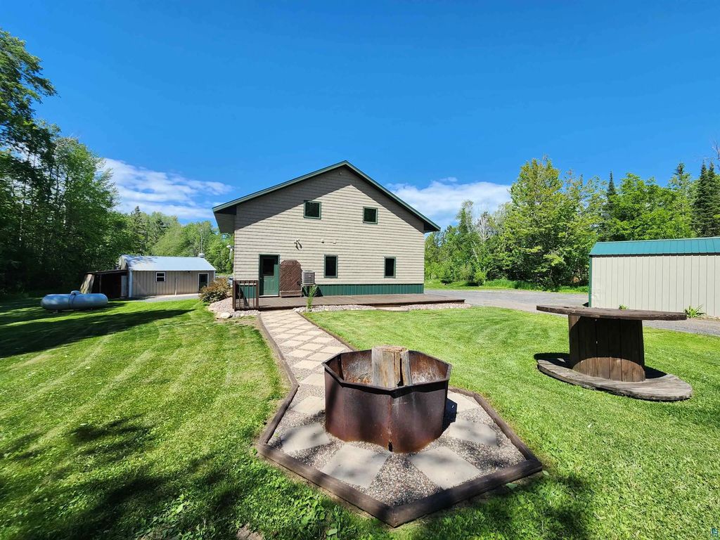 21695 Hwy 13, Cornucopia