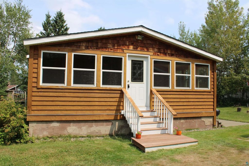 184 Scenic Dr, Knife River