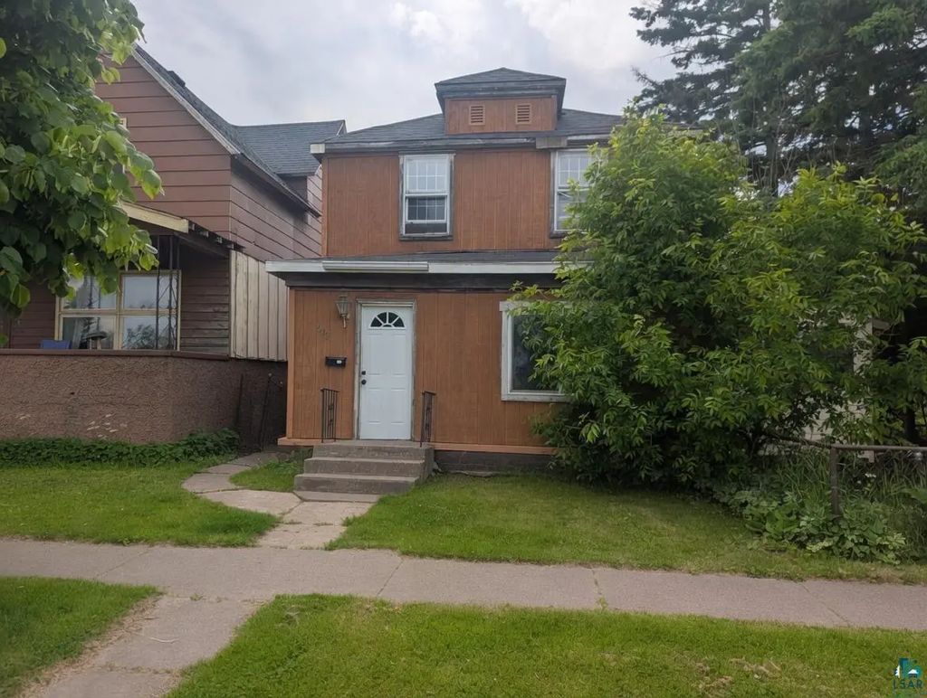 619 Weeks Ave, Superior