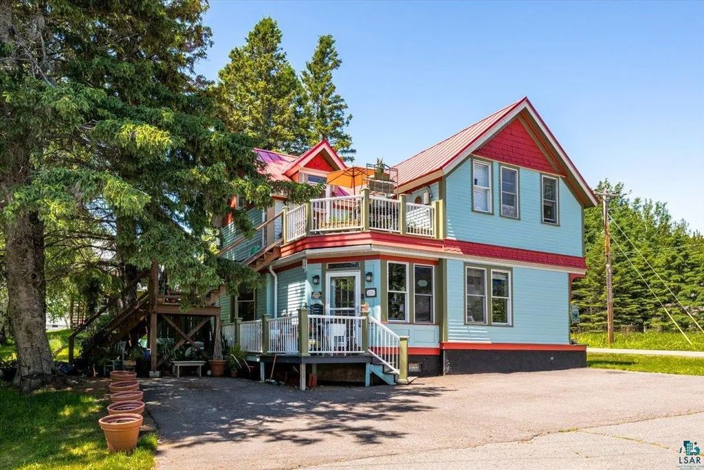 243 Riverview St, Knife River