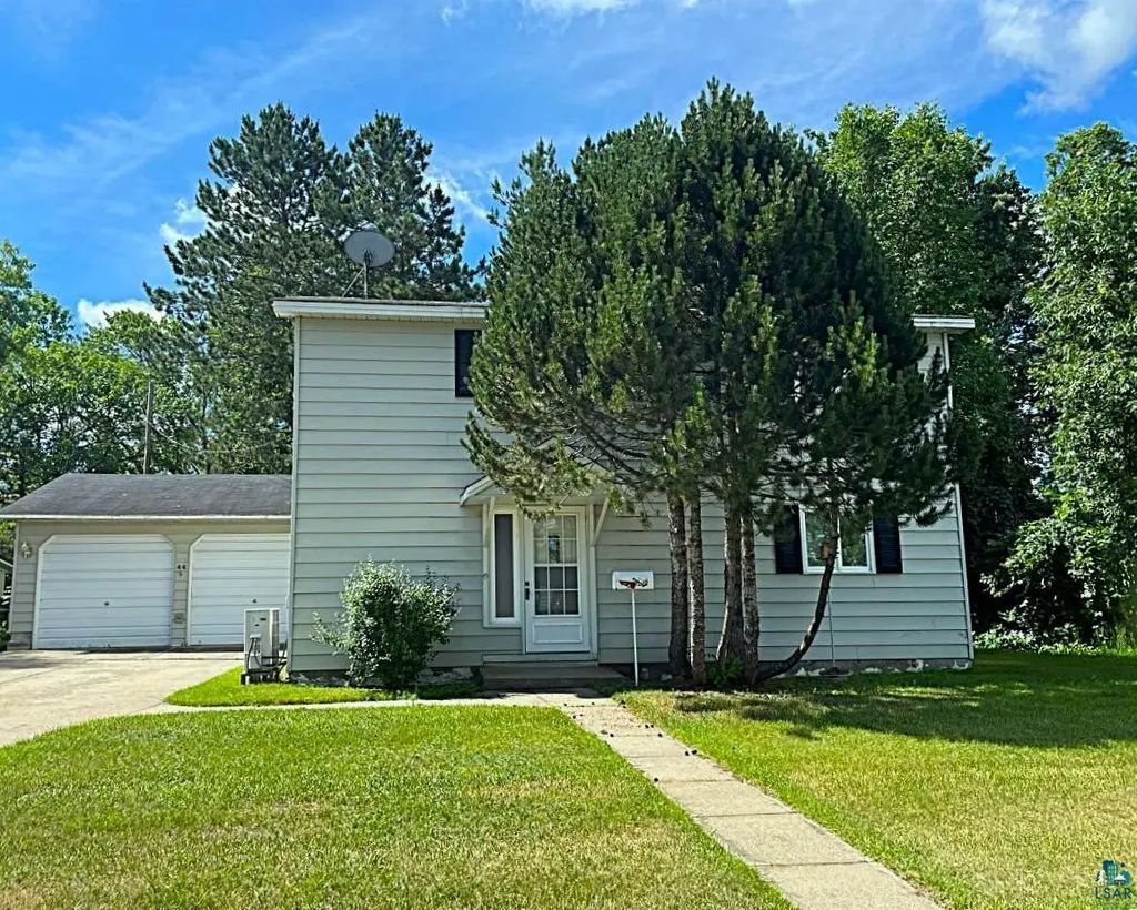 44 Ash Blvd, Babbitt