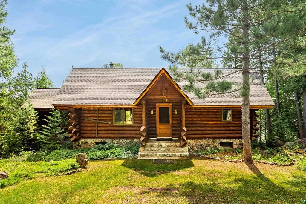 16 Carlson Rd, Grand Marais