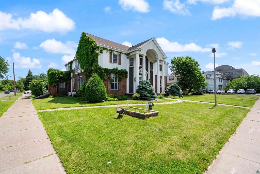 1304 Hammond Ave, Superior
