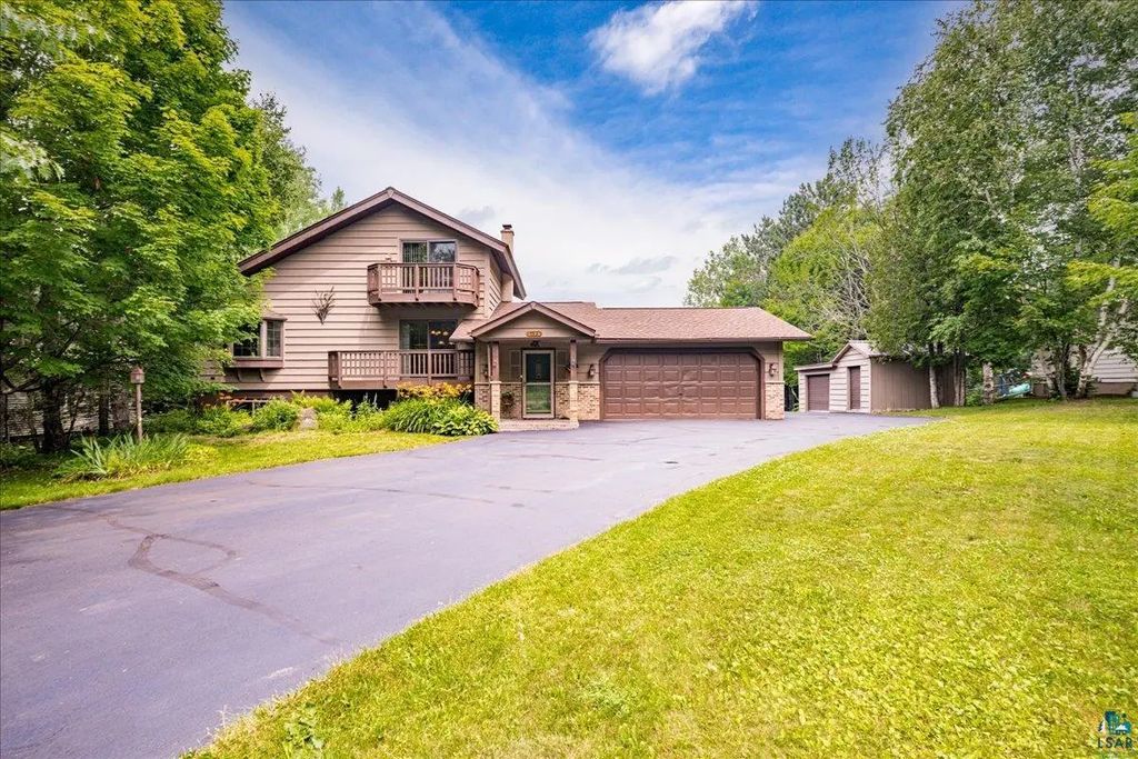 5195 Lavaque Jct Rd, Hermantown
