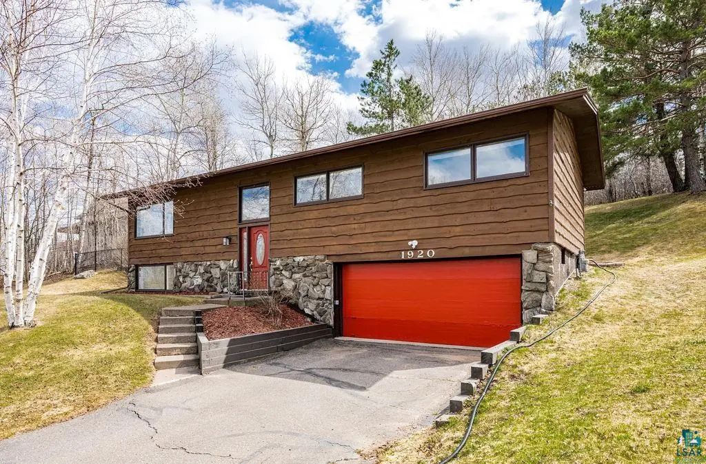 1920 Hutchinson Rd, Duluth