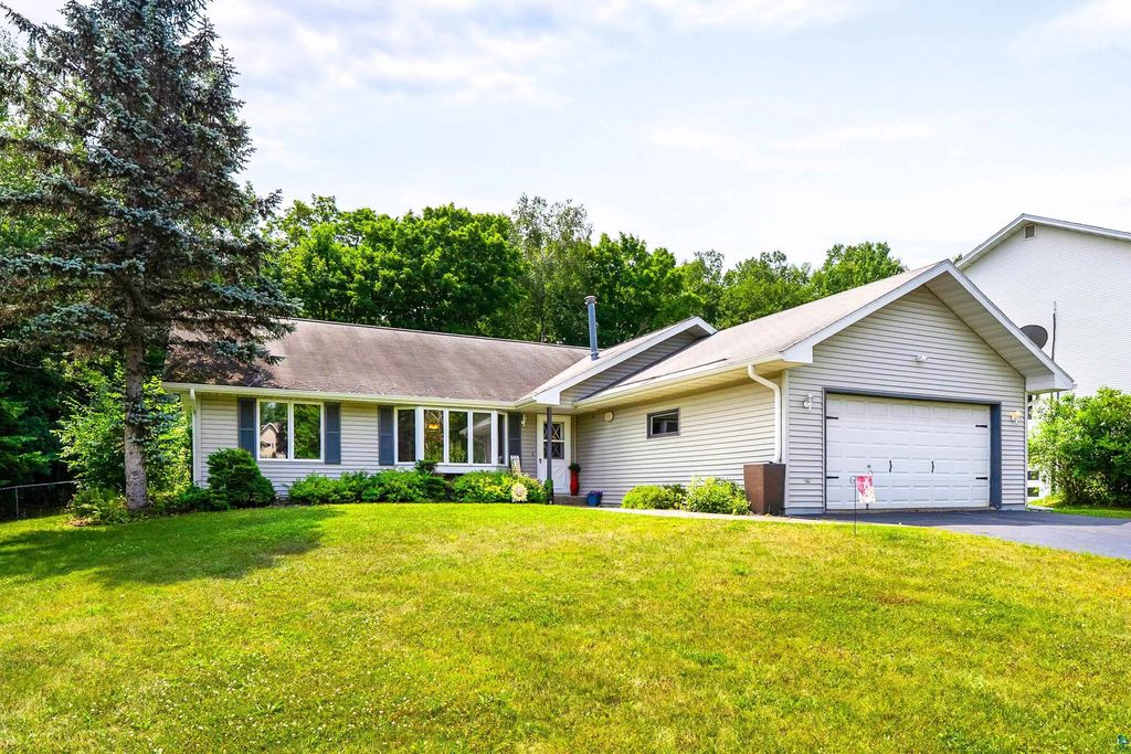 2434 Peace Dr, Duluth