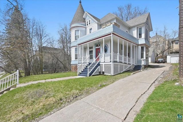 1727 E Superior St, Duluth