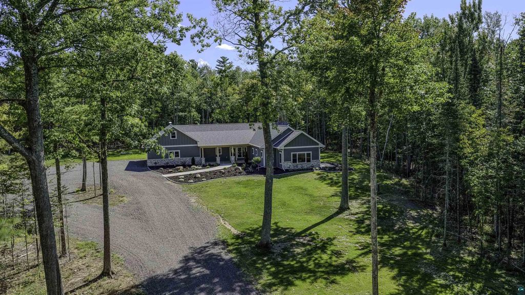 6514 S Leggate Rd, Superior