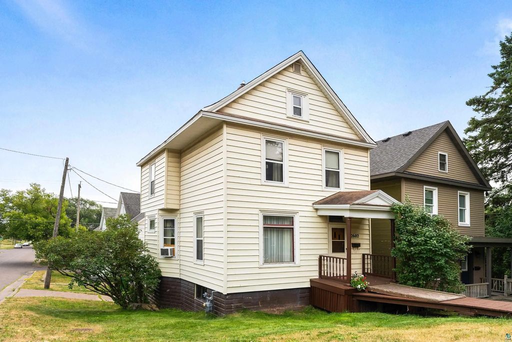 2602 W 3rd St, Duluth