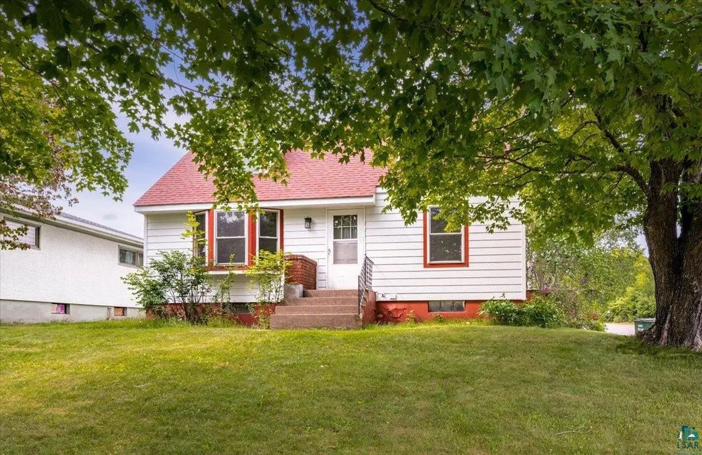 801 12th Ave, Two Harbors