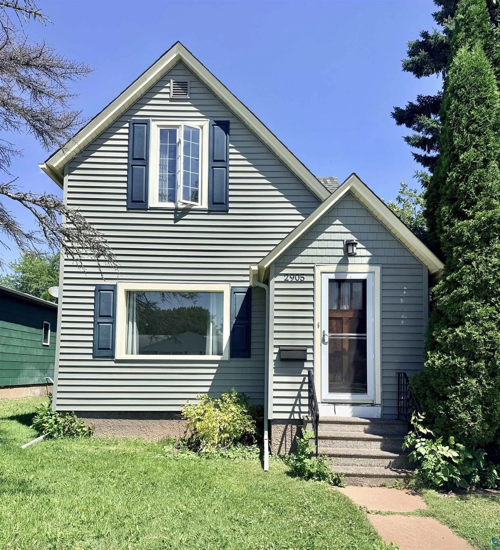 2905 E 5th St, Superior