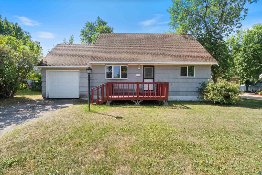 308 Arlington Rd, Hoyt Lakes