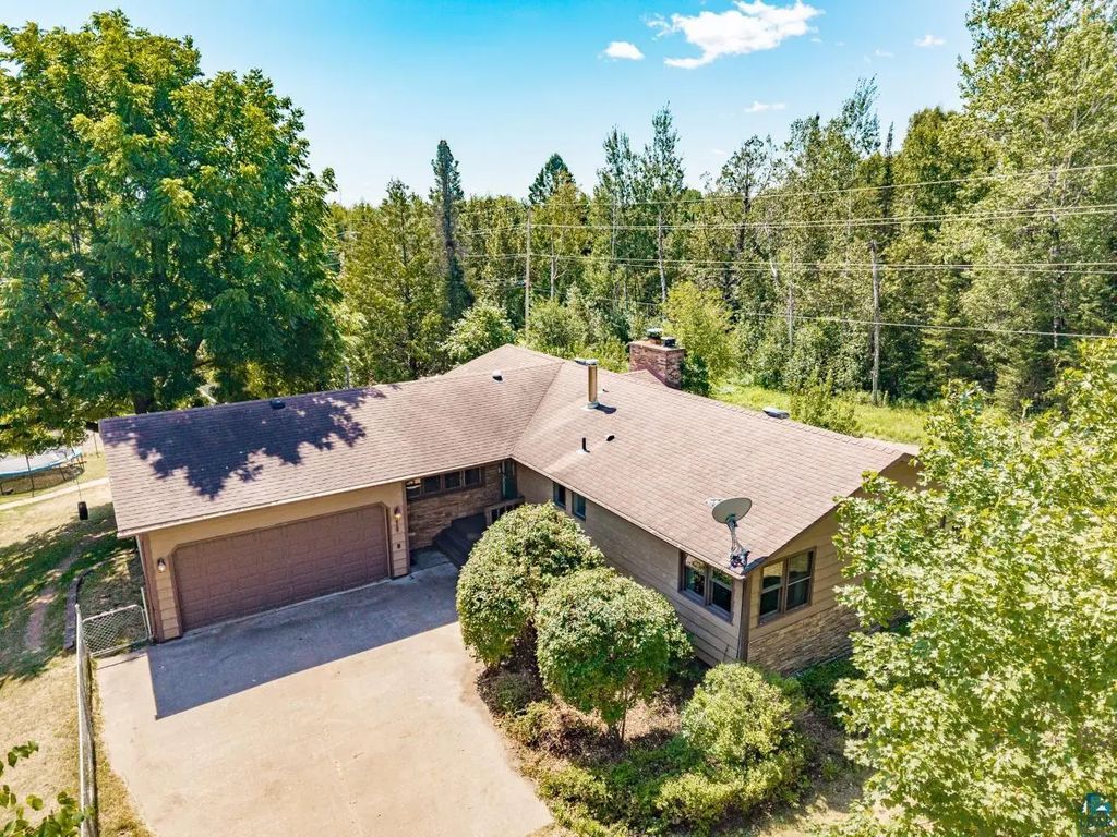 840 16th Ave, Two Harbors