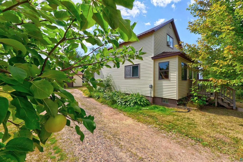 1608 W Main St, Ashland