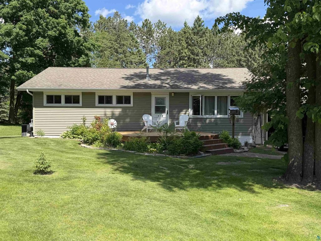 818 24th St, Cloquet