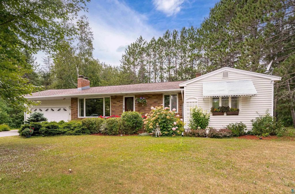 3727 Stebner Rd, Hermantown