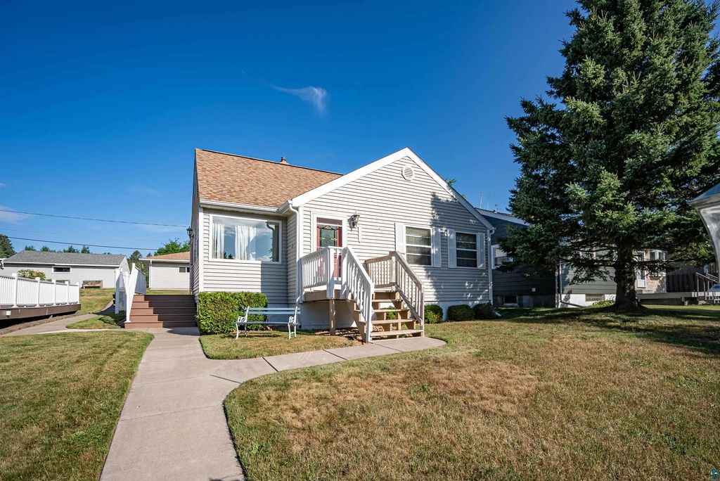 2223 W 22nd St, Duluth