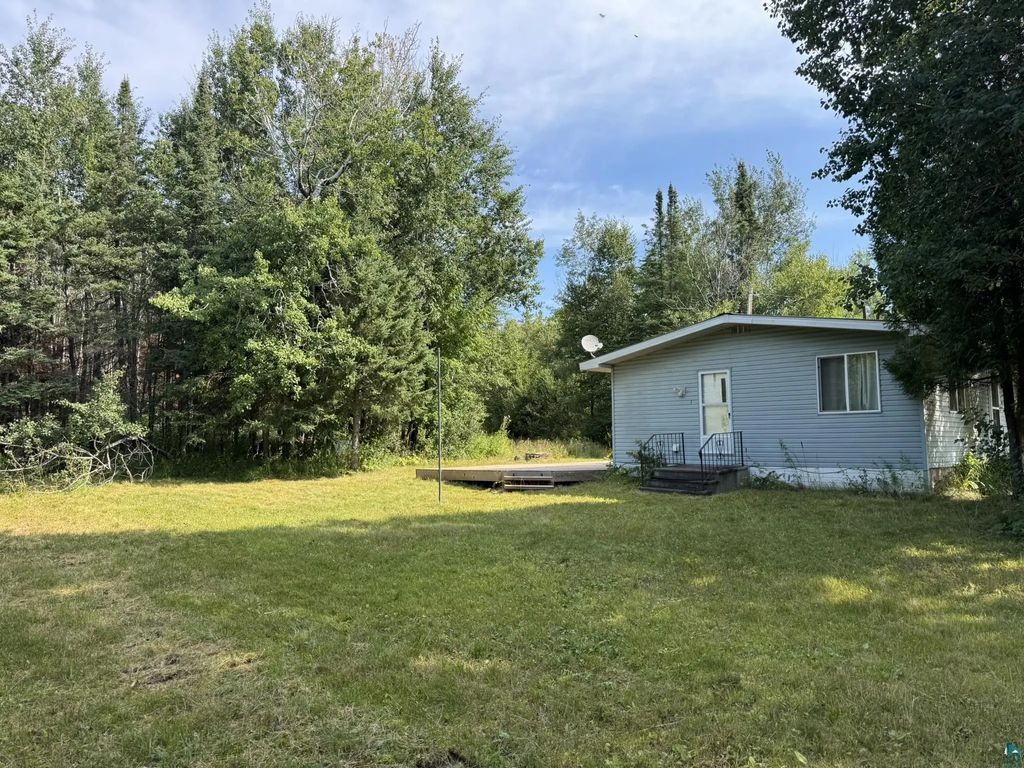 1838 Loop Rd, Two Harbors