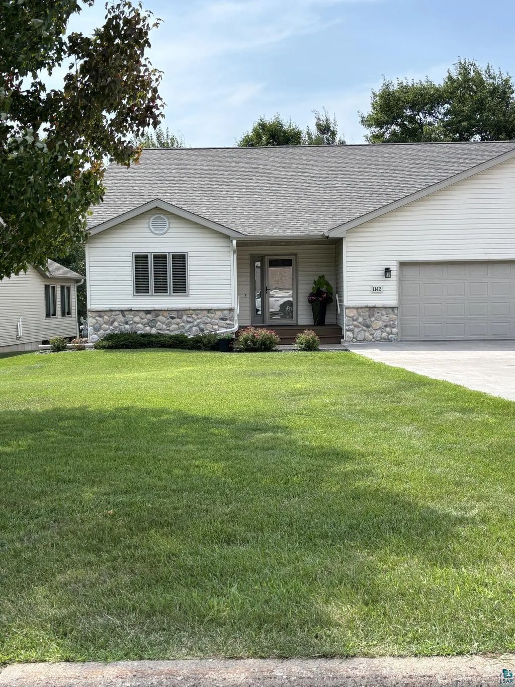 1142 Como Ave N/a, Duluth