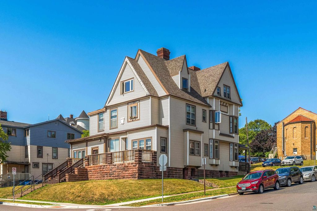 119 N 7th Ave W, Duluth