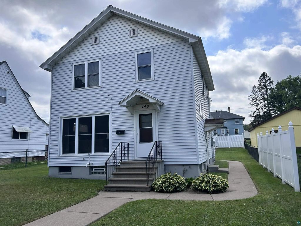 140 2nd St N, Eveleth