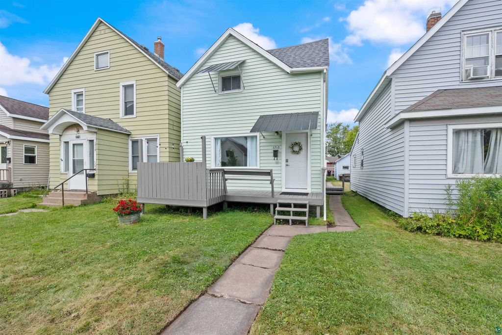 1713 Iowa Ave, Superior