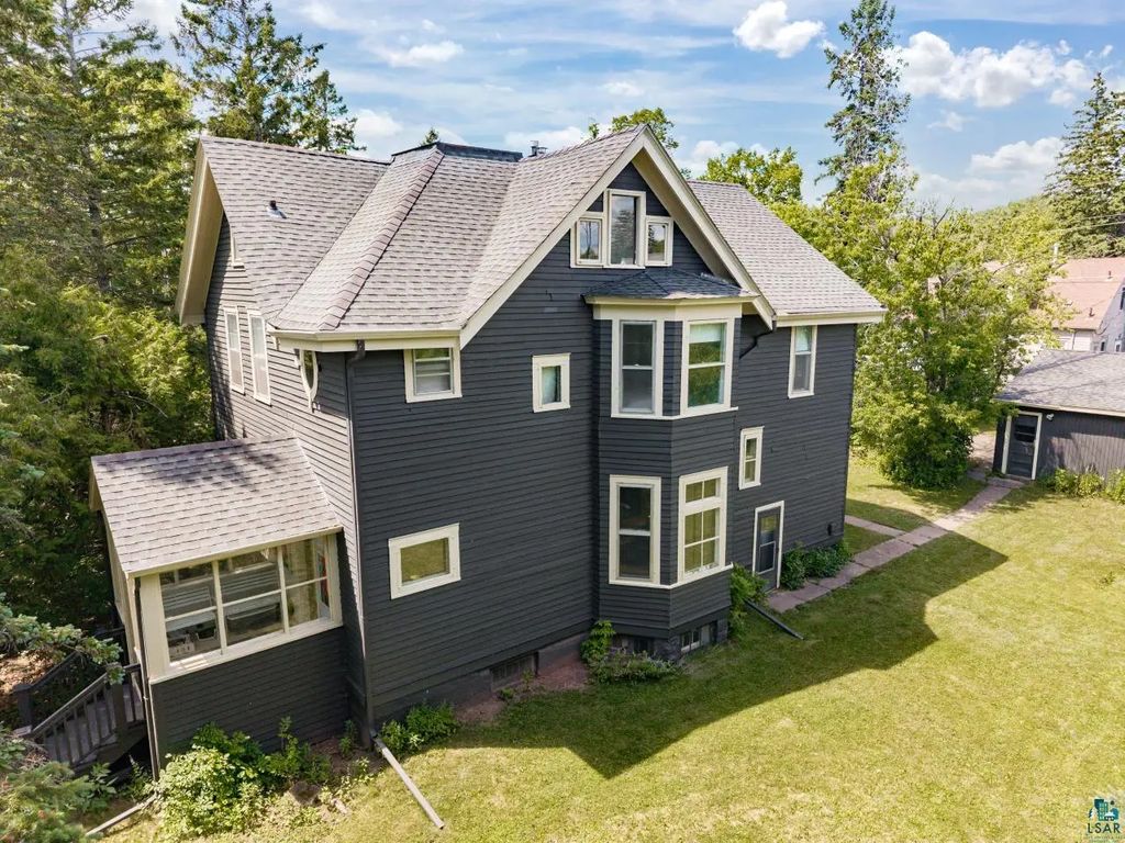 4701 Cooke St, Duluth