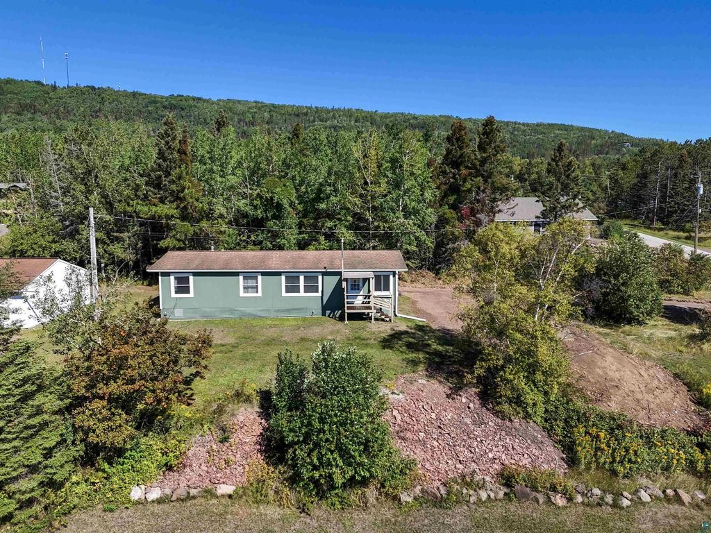 823 Creechville Rd, Grand Marais