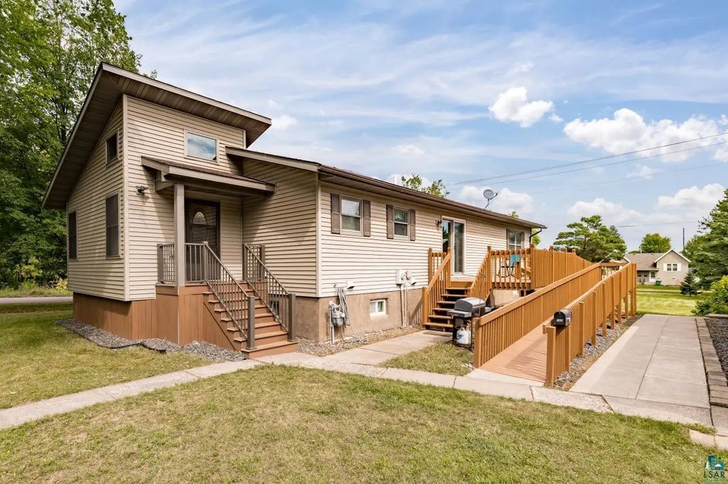 102 E Gary St, Duluth