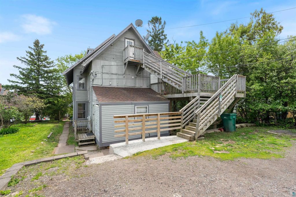 1511 E 4th St, Duluth