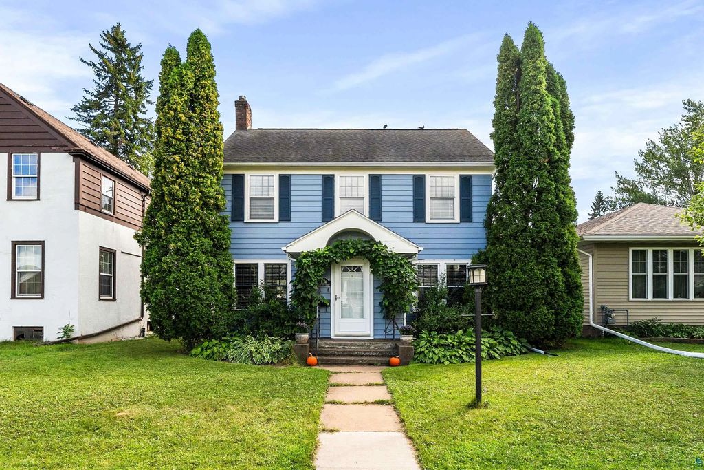 1006 N 19th St, Superior