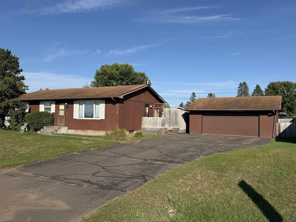 525 Stine Dr, Carlton