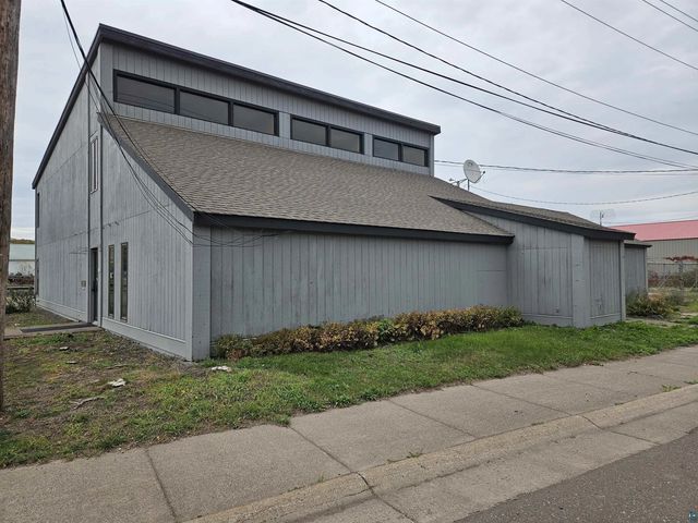 30 N 8th St, Cloquet