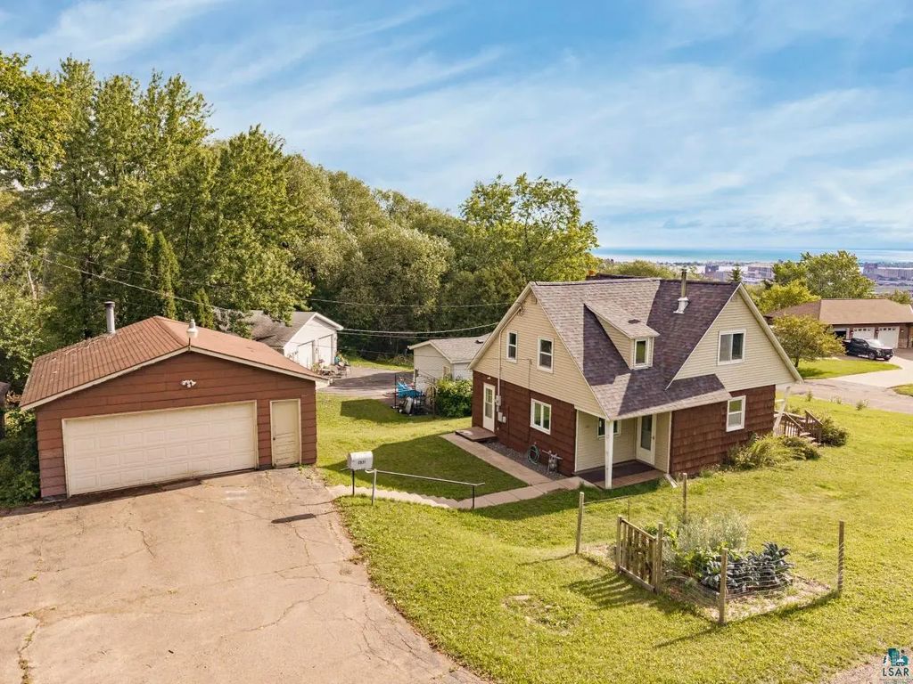 2531 W 13th St, Duluth