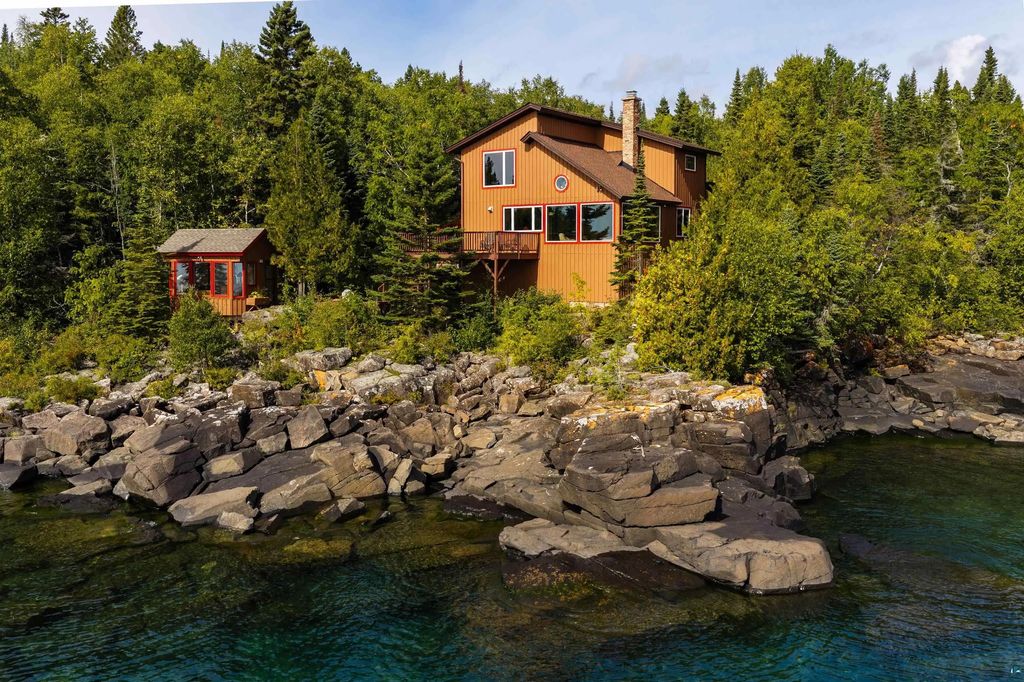 7030 Hwy 61 E, Grand Portage
