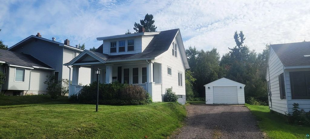 124 E Chisholm St, Duluth