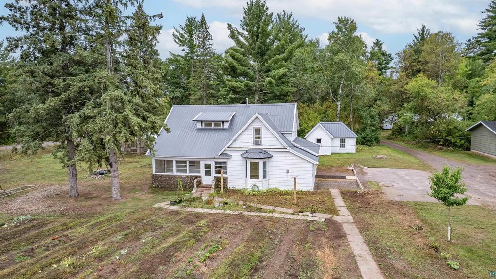 9160 E Lake Ave, Solon Springs