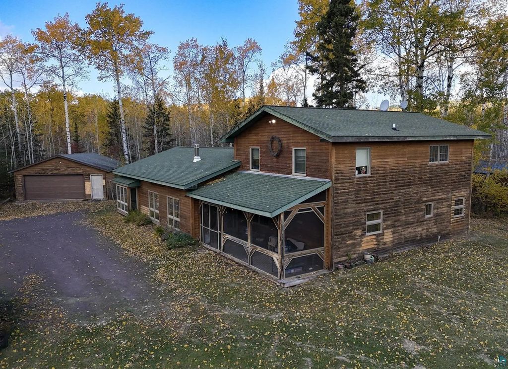 240 Birch Dr, Grand Marais