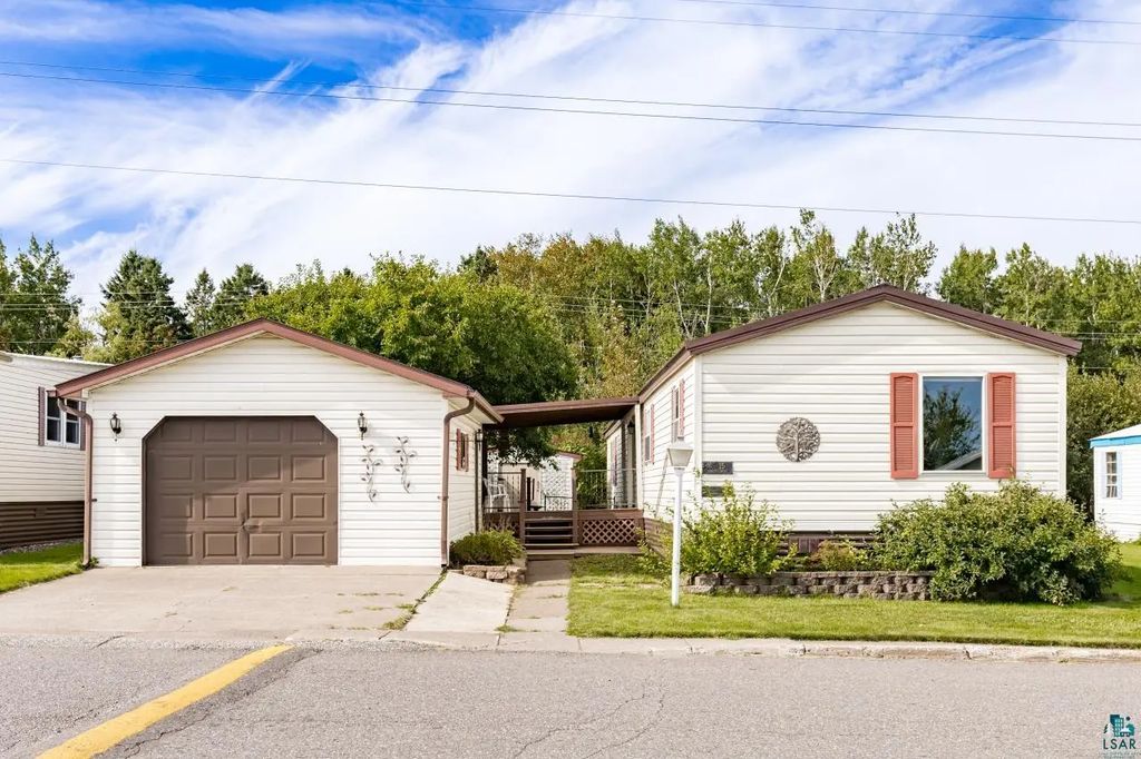 25 Arbutus Dr, Duluth