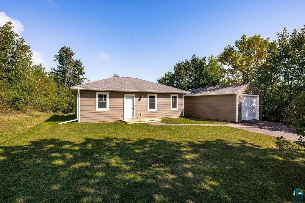 12 Davis Dr, Silver Bay