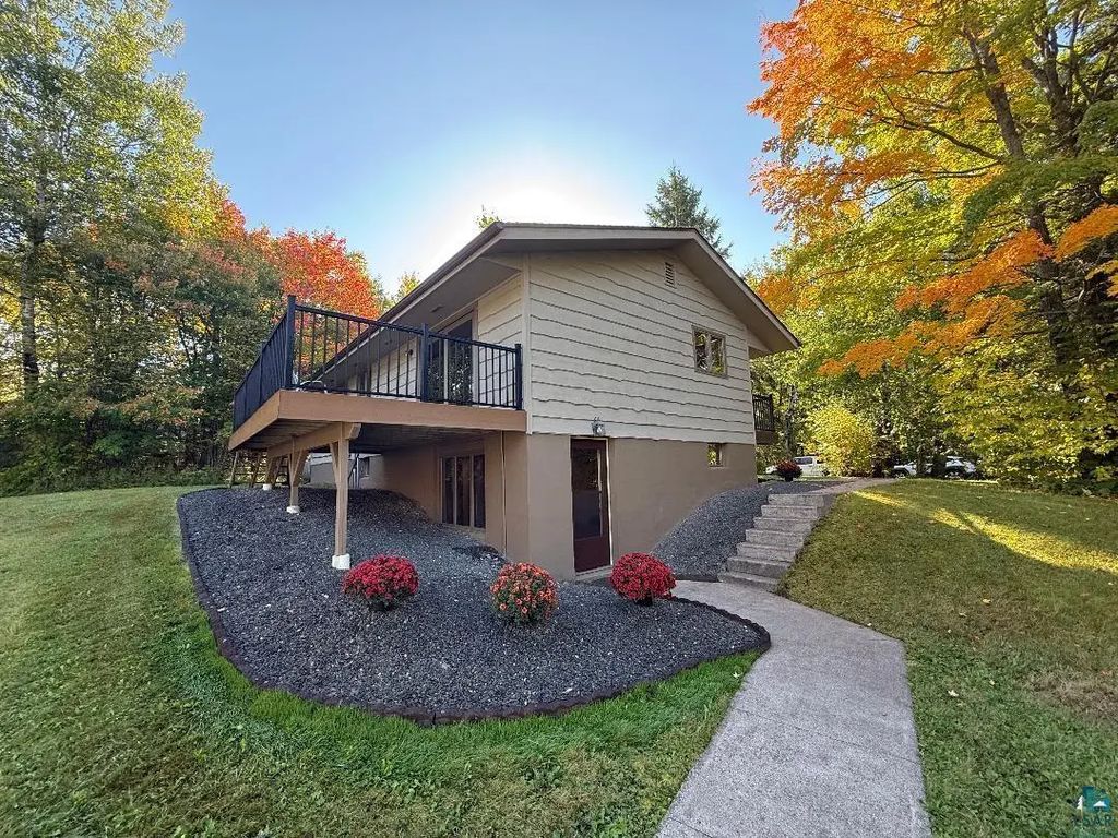 45 Randall Ave, Esko