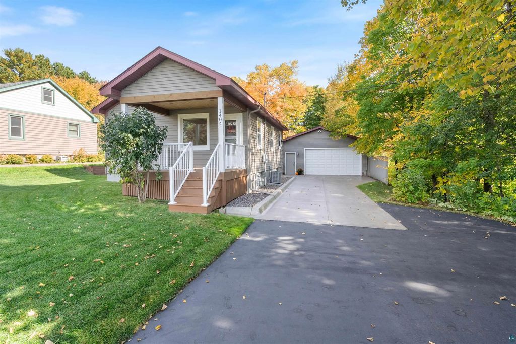 1404 N Stanford Ave, Duluth