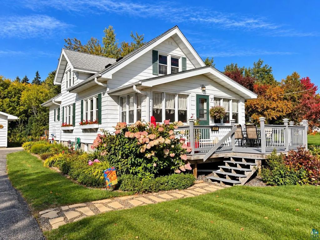 1417 N Basswood Ave, Duluth